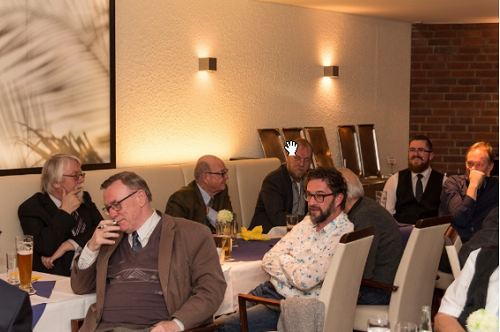 Wenn der PhVM-Vorsitzende so verschmitzt lächeln